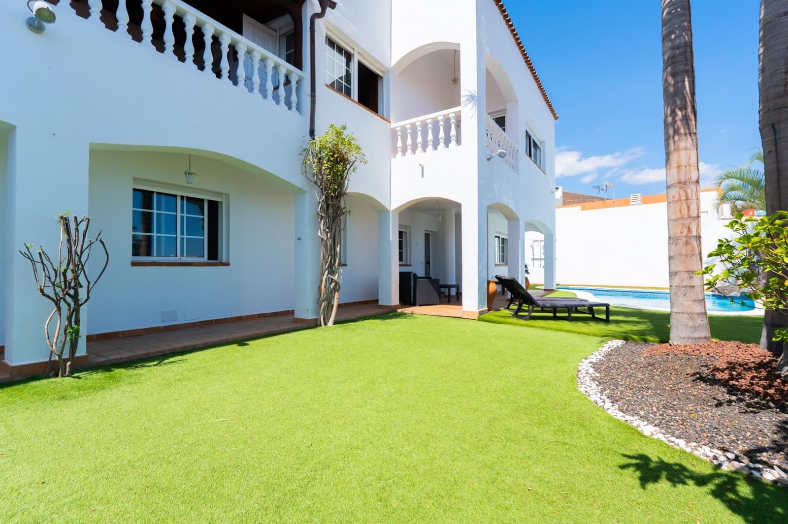 5 sovrum Villa att hyra i Tabaiba med pool garage - 3 700 € (Ref: 10136129)