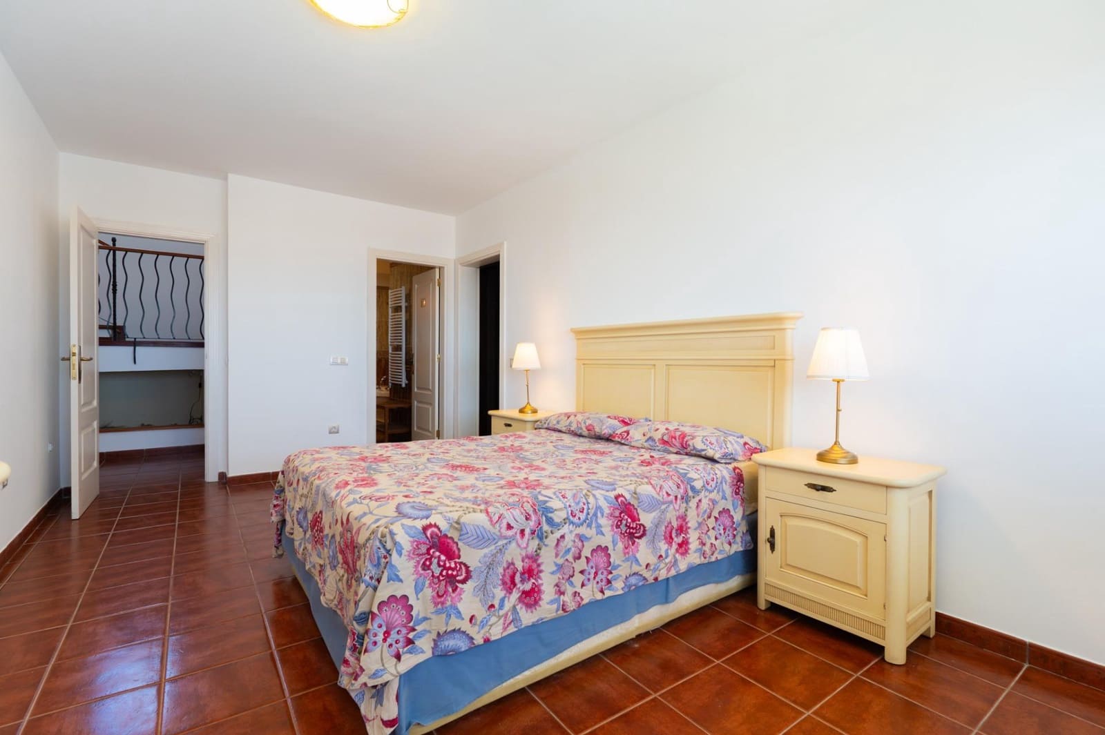 5 bedroom Villa for rent in Tabaiba with pool garage - € 3,700 (Ref: 10136129)
