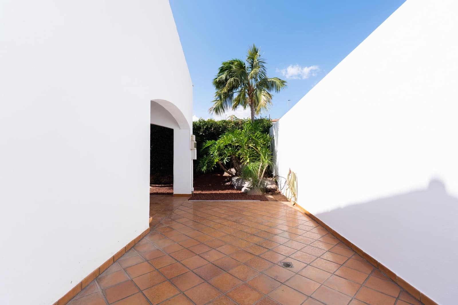 5 bedroom Villa for rent in Tabaiba with pool garage - € 3,700 (Ref: 10136129)