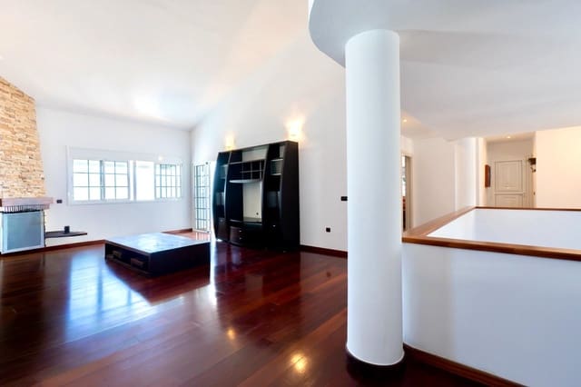 5 bedroom Villa for rent in Tabaiba, El Rosario with pool garage - € 3,700 (Ref: 10136129)