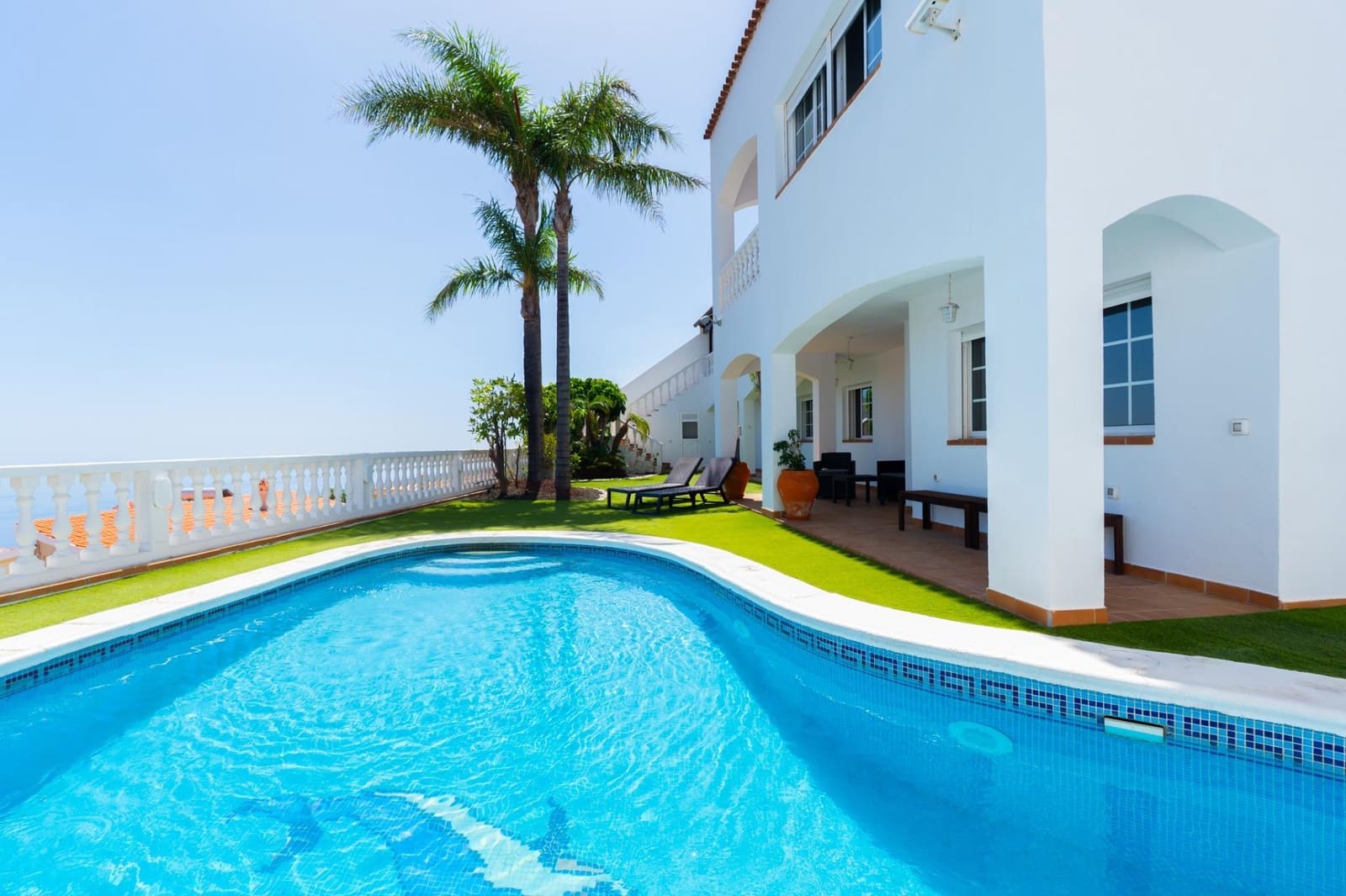 5 bedroom Villa for rent in Tabaiba with pool garage - € 3,700 (Ref: 10136129)