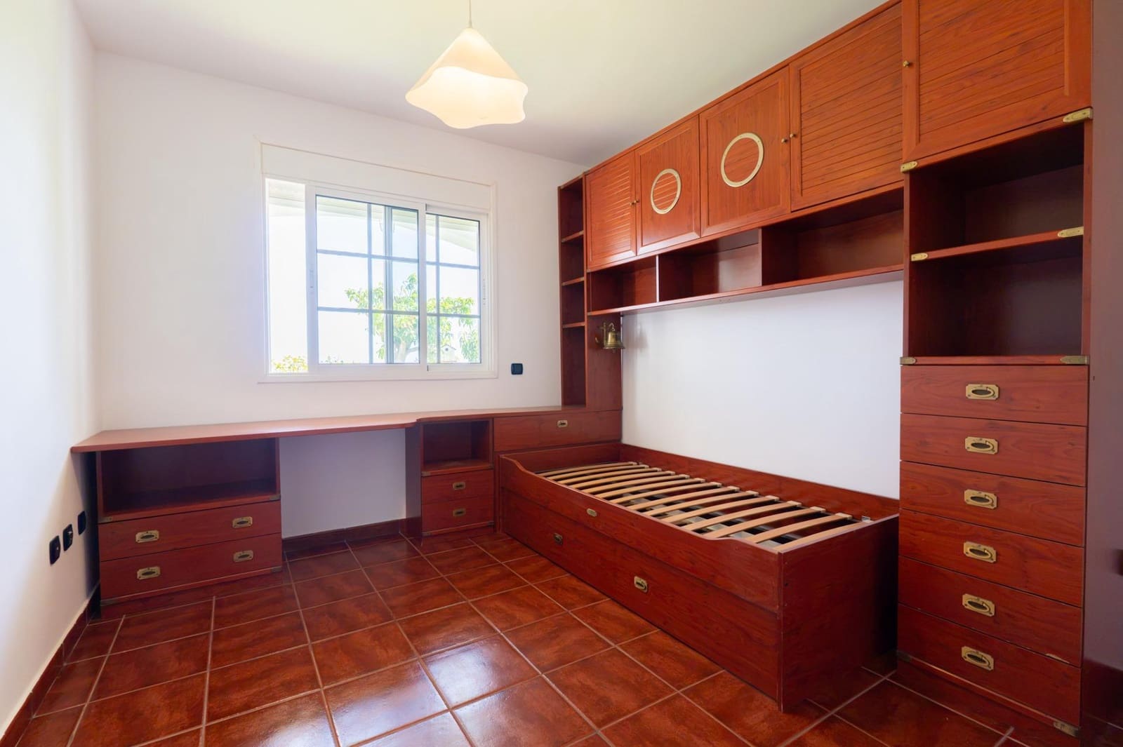 5 bedroom Villa for rent in Tabaiba with pool garage - € 3,700 (Ref: 10136129)
