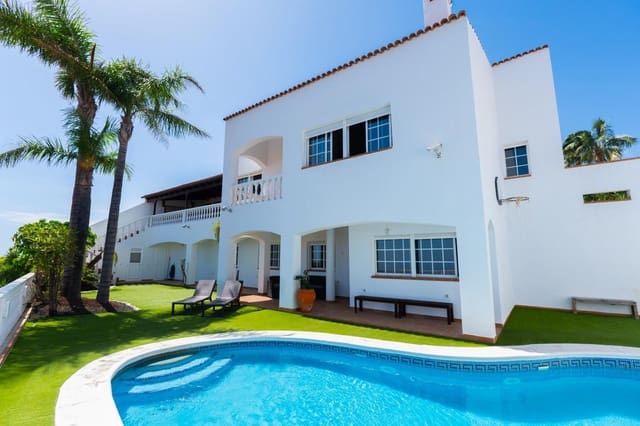 5 bedroom Villa for rent in Tabaiba, El Rosario with pool garage - € 3,700 (Ref: 10136129)