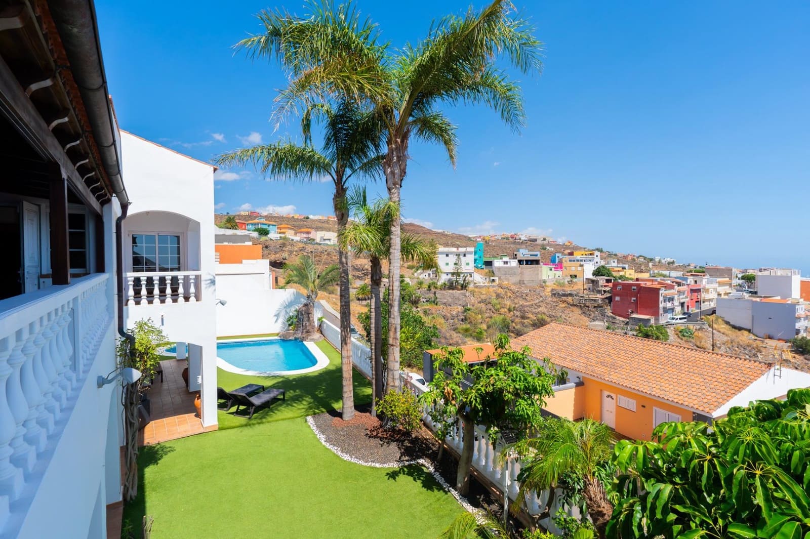 5 bedroom Villa for rent in Tabaiba with pool garage - € 3,700 (Ref: 10136129)