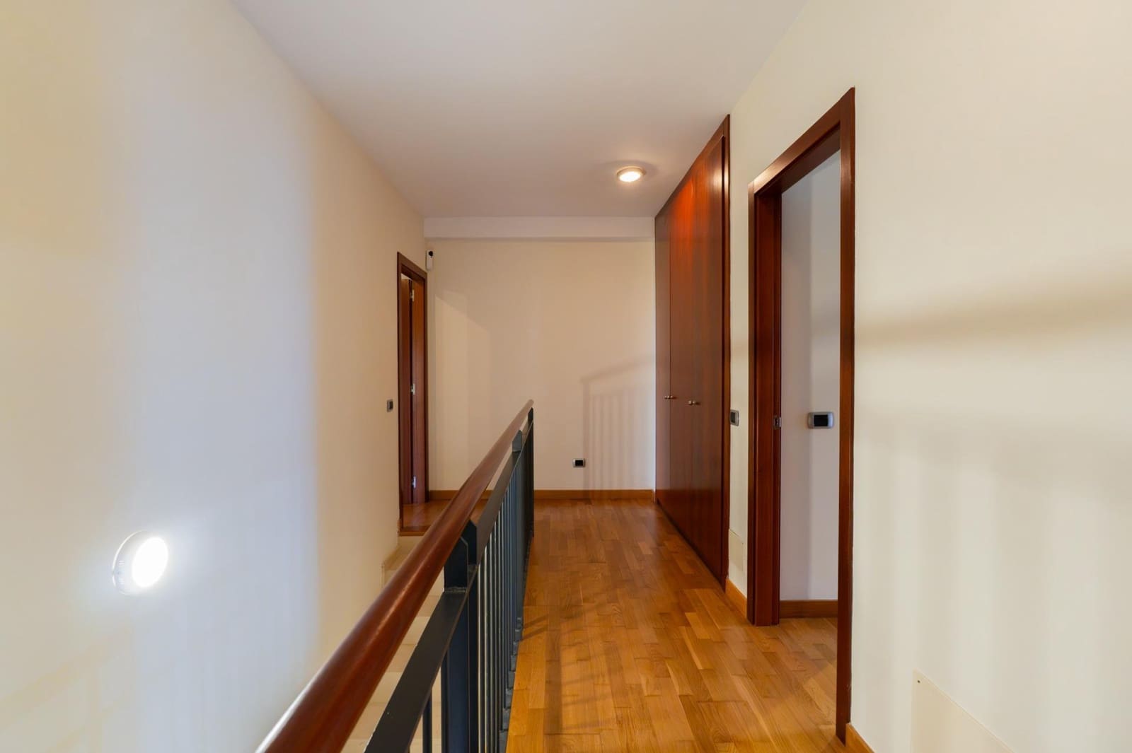3 quarto Moradia Geminada para arrendar em La Quinta com piscina - 1 500 € (Ref: 10147202)