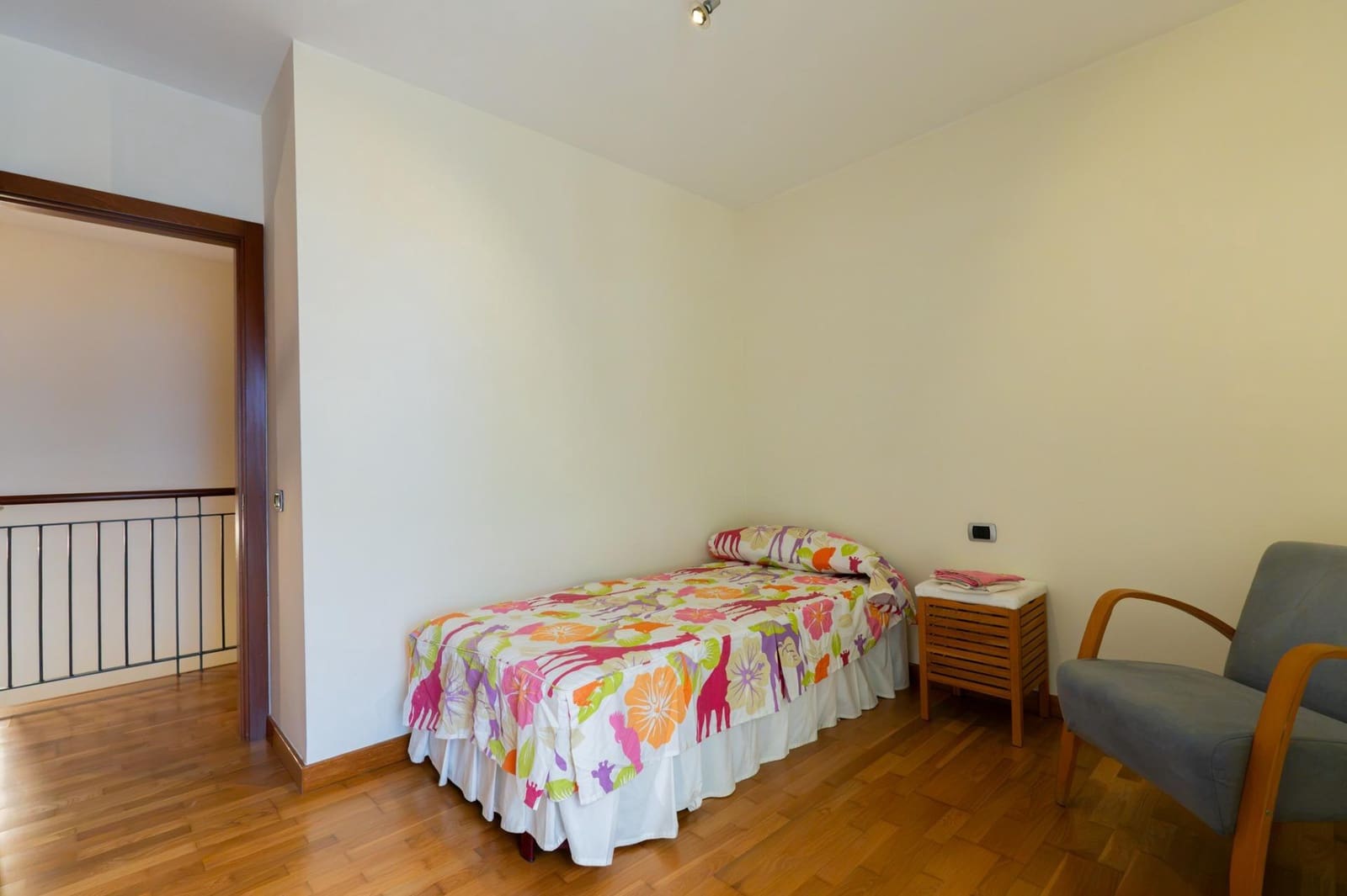 3 quarto Moradia Geminada para arrendar em La Quinta com piscina - 1 500 € (Ref: 10147202)