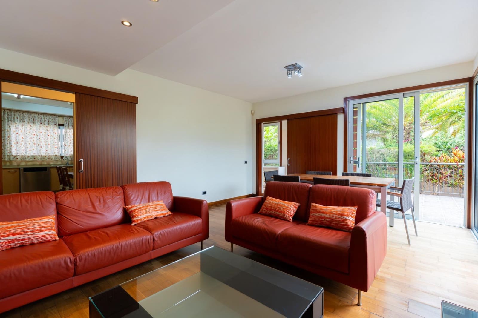3 quarto Moradia Geminada para arrendar em La Quinta com piscina - 1 500 € (Ref: 10147202)