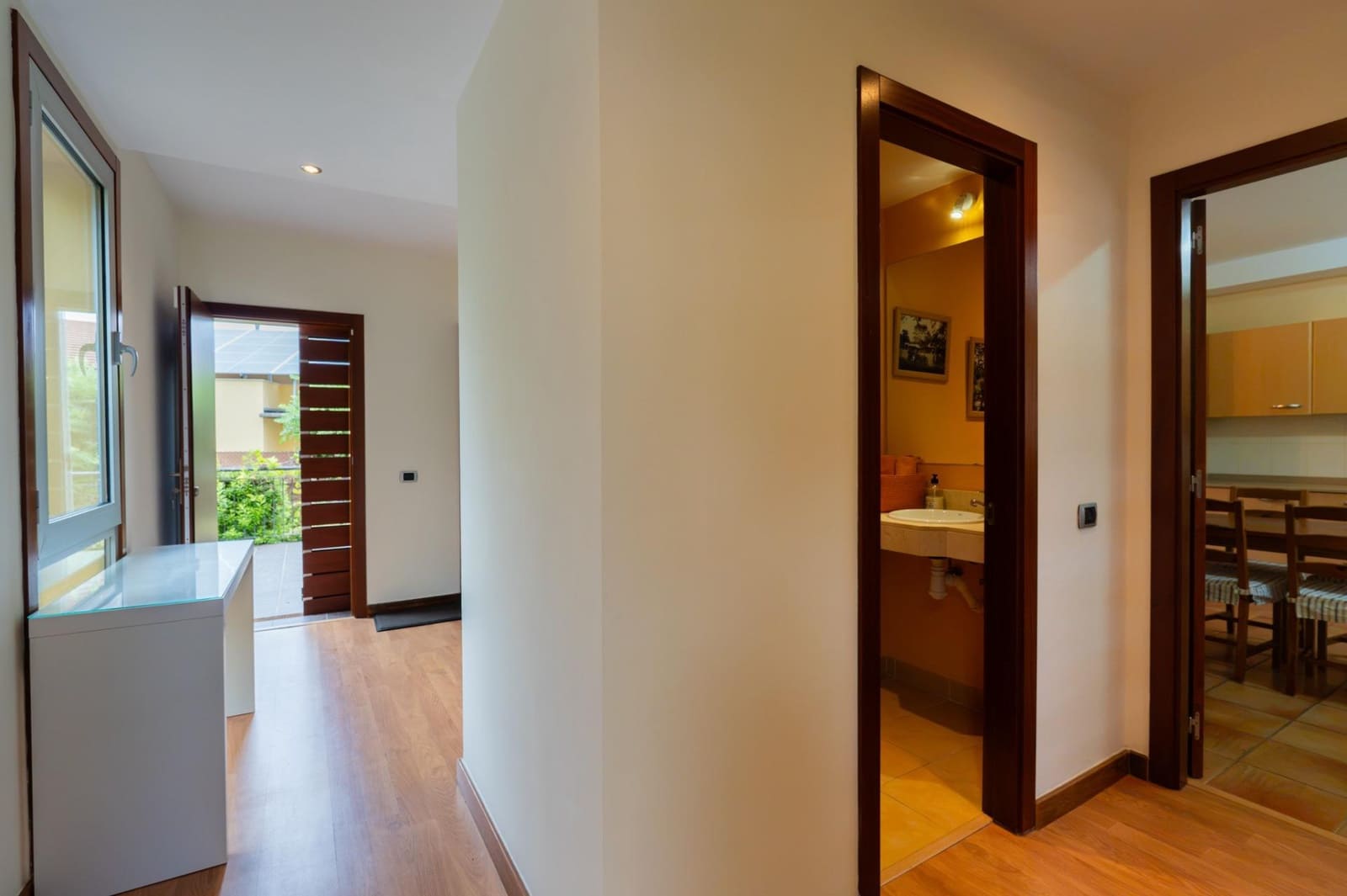 3 quarto Moradia Geminada para arrendar em La Quinta com piscina - 1 500 € (Ref: 10147202)