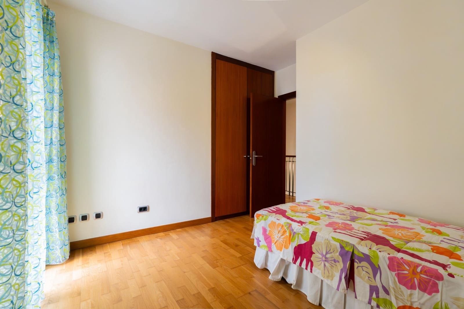 3 quarto Moradia Geminada para arrendar em La Quinta com piscina - 1 500 € (Ref: 10147202)