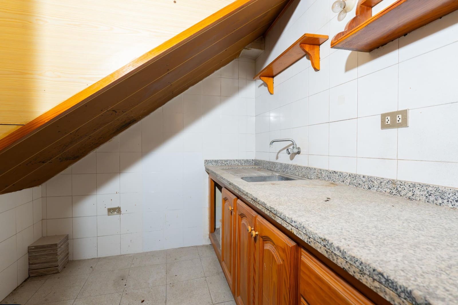 Gewerbe zu verkaufen in Puerto de la Cruz mit Garage - 160.000 € (Ref: 10177263)