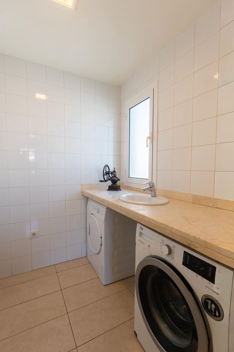 3 sovrum Villa att hyra i La Orotava med pool garage - 2 550 € (Ref: 9892722)