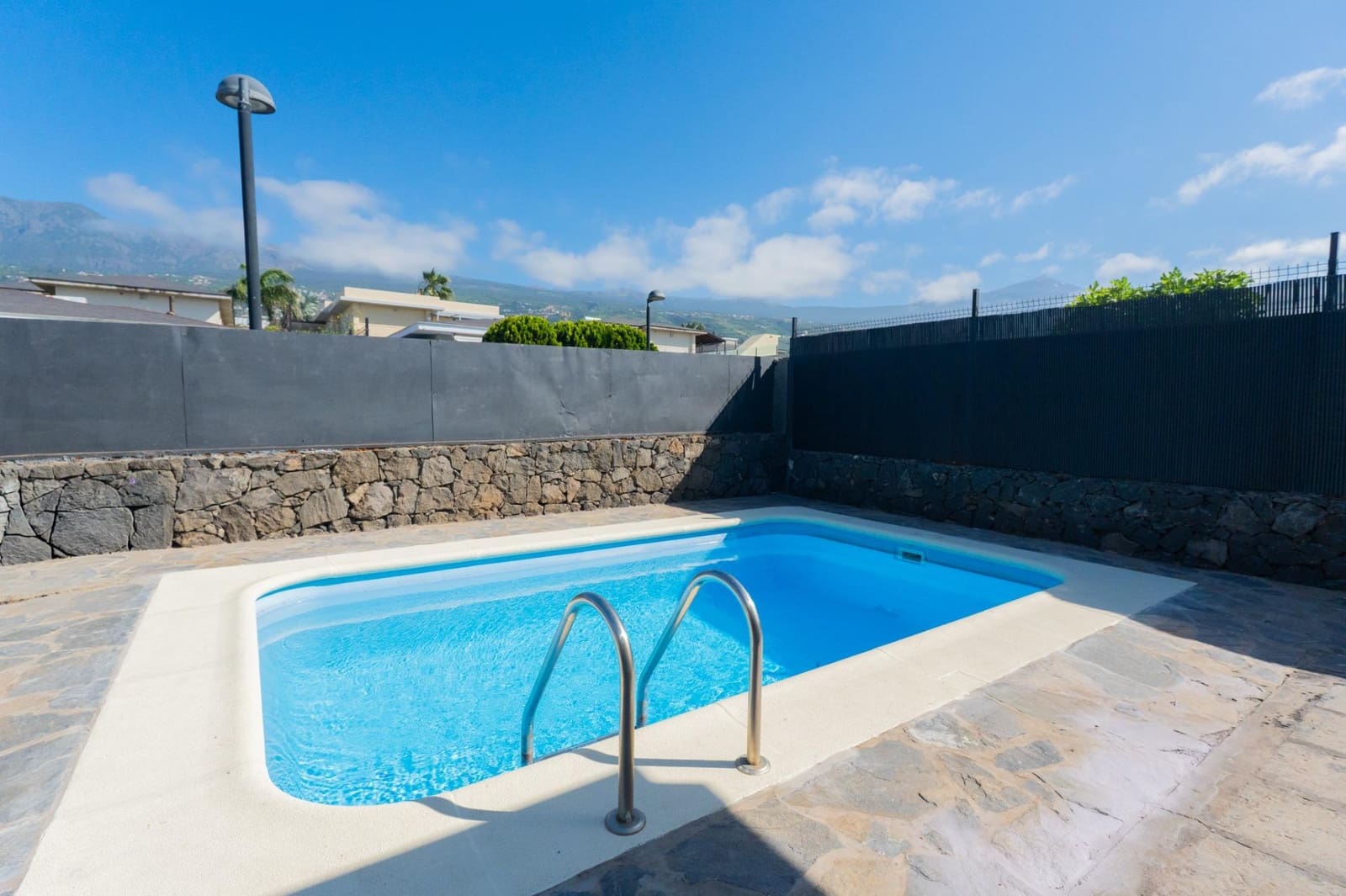 3 sovrum Villa att hyra i La Orotava med pool garage - 2 550 € (Ref: 9892722)