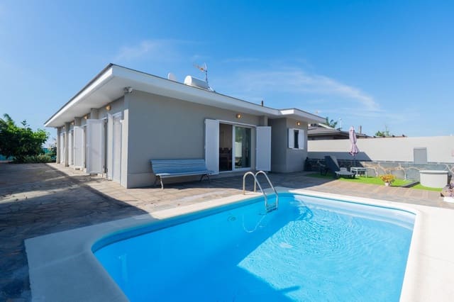 3 bedroom Villa for rent in La Orotava with pool garage - € 2,550 (Ref: 9892722)