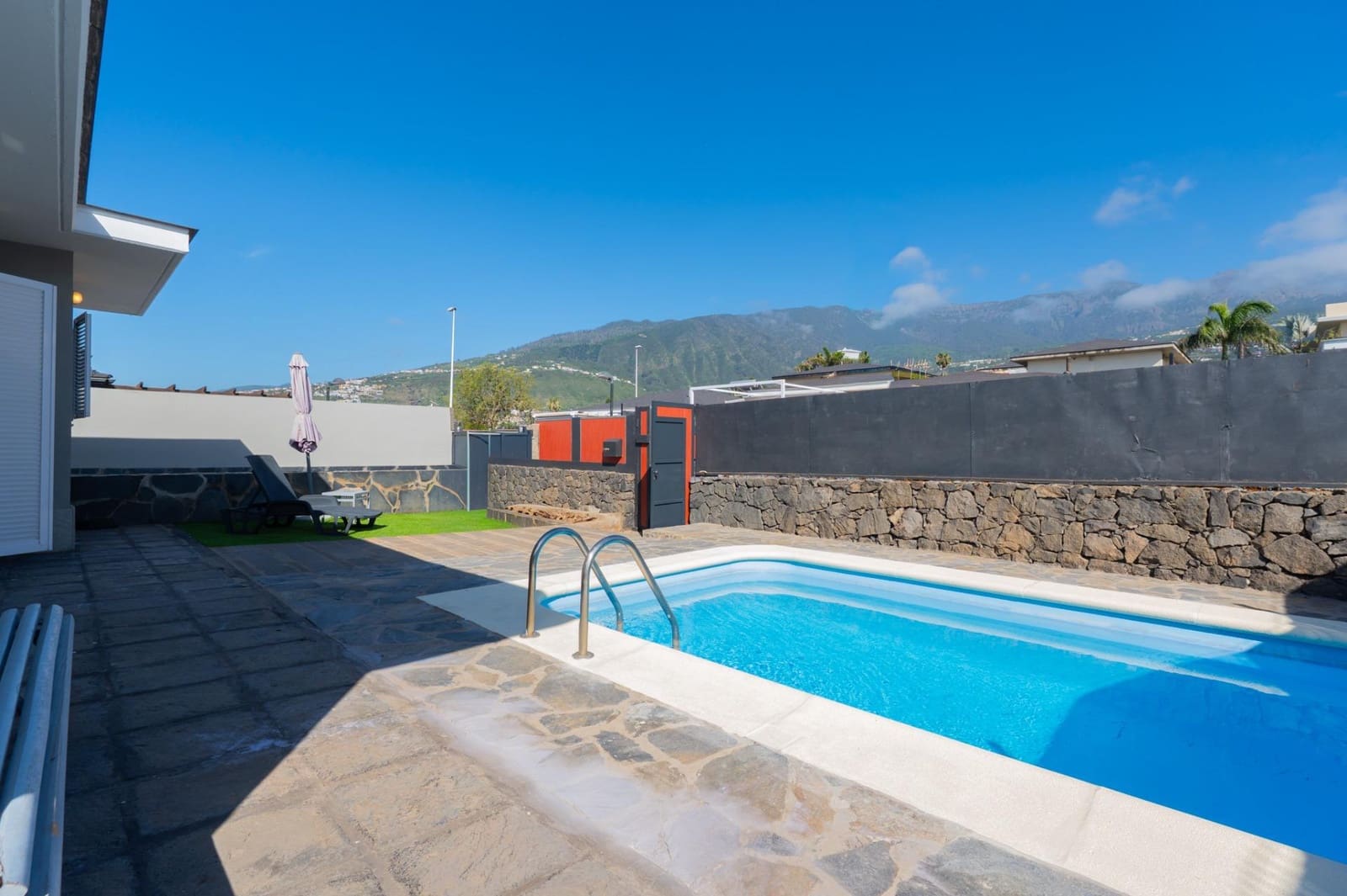 3 sovrum Villa att hyra i La Orotava med pool garage - 2 550 € (Ref: 9892722)