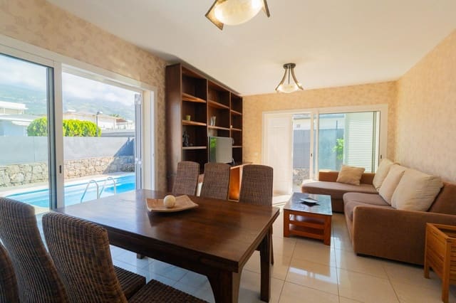3 bedroom Villa for rent in La Orotava with pool garage - € 2,550 (Ref: 9892722)