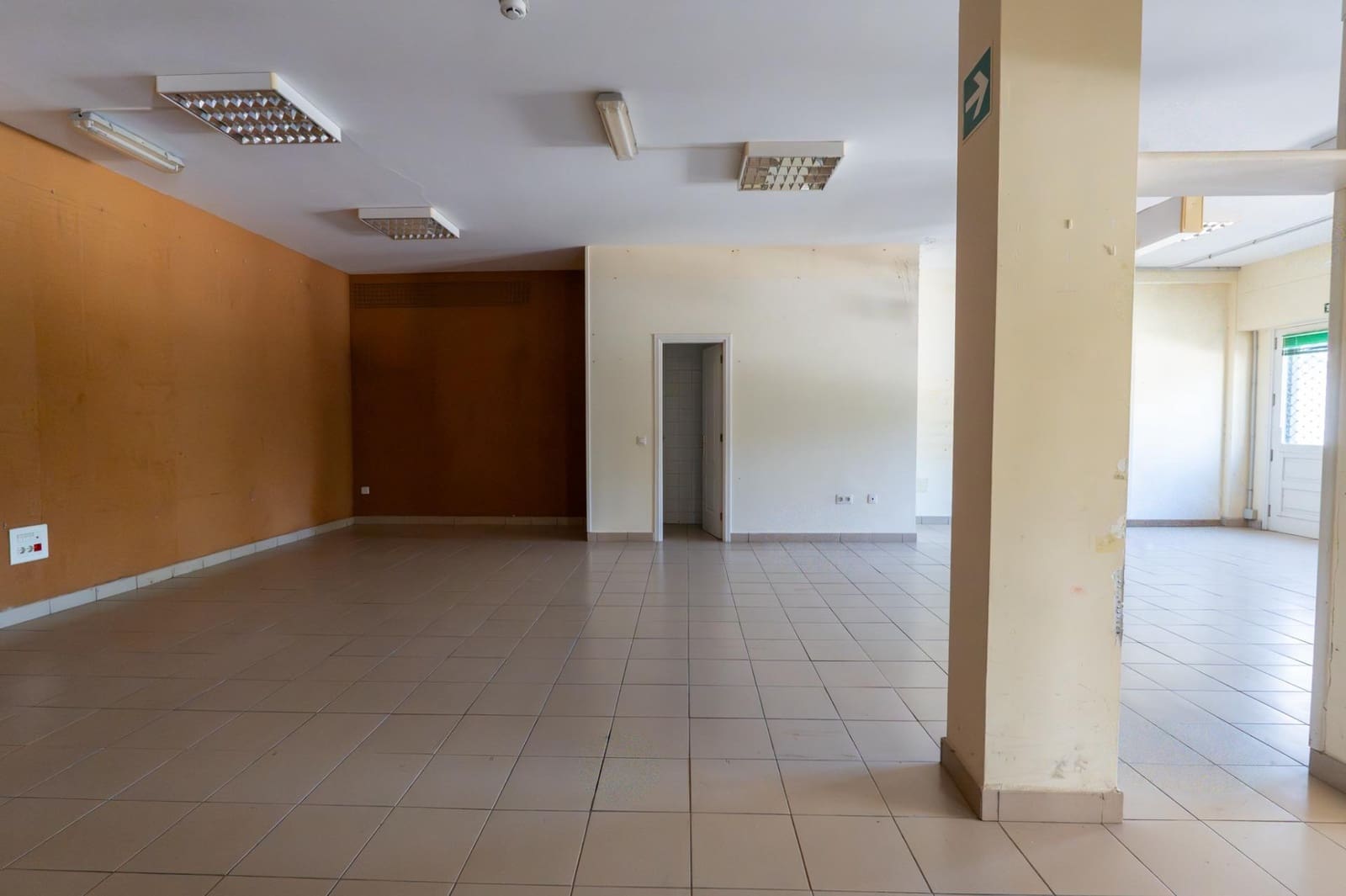 Commercial for rent in Puerto de la Cruz with garage - € 1,495 (Ref: 9892724)