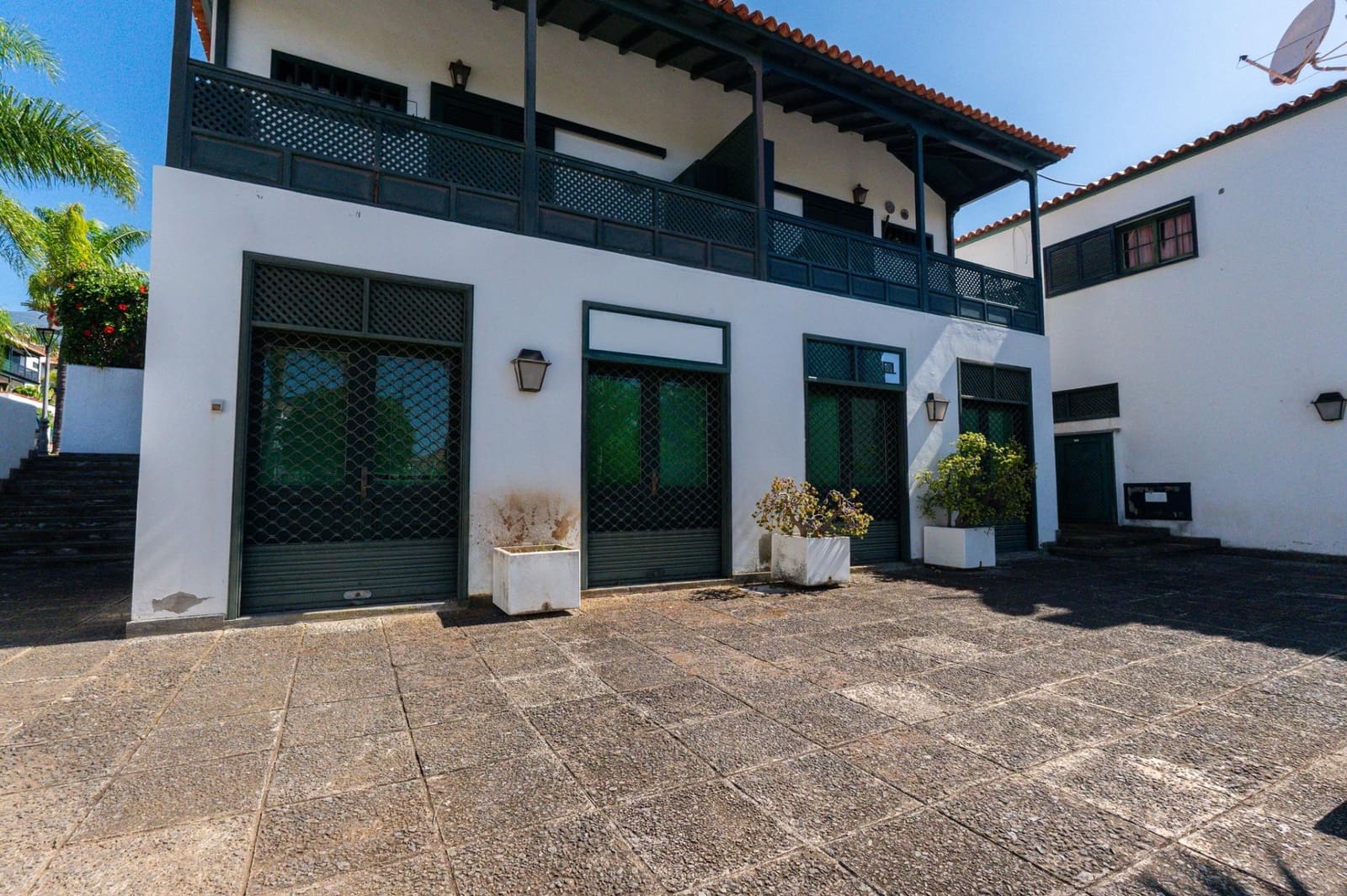 Commercial for rent in Puerto de la Cruz with garage - € 1,495 (Ref: 9892724)