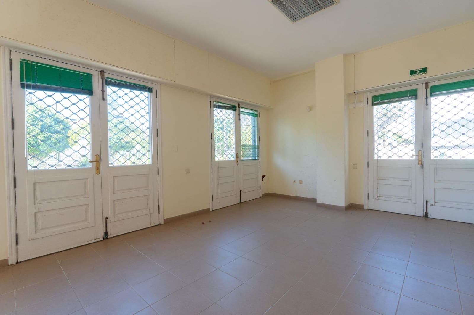 Local Commercial à louer à Puerto de la Cruz avec garage - 1 995 € (Ref: 9892725)