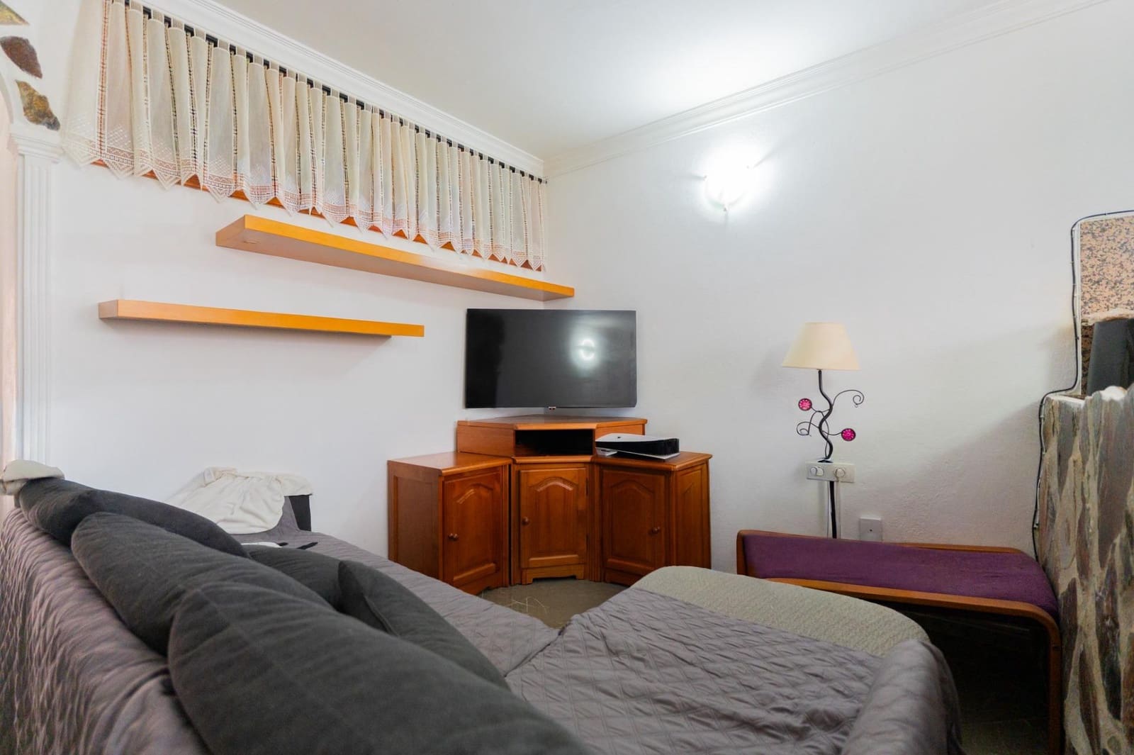 1 soverom Leilighet til salgs i Costa del Silencio med svømmebasseng - € 148 000 (Ref: 9892726)