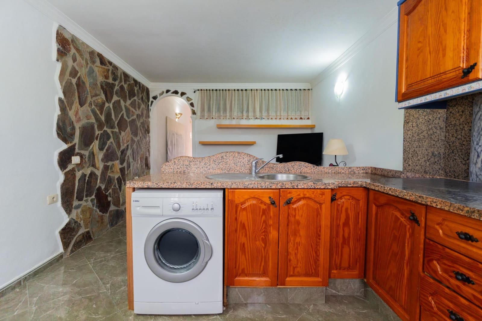 1 soverom Leilighet til salgs i Costa del Silencio med svømmebasseng - € 148 000 (Ref: 9892726)