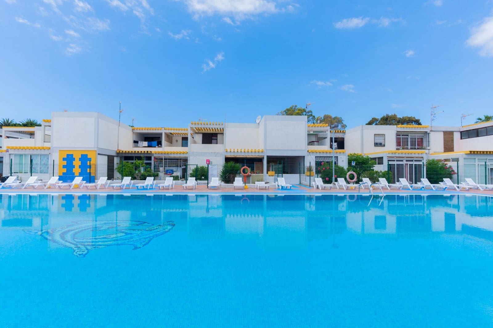 1 soverom Leilighet til salgs i Costa del Silencio med svømmebasseng - € 148 000 (Ref: 9892726)