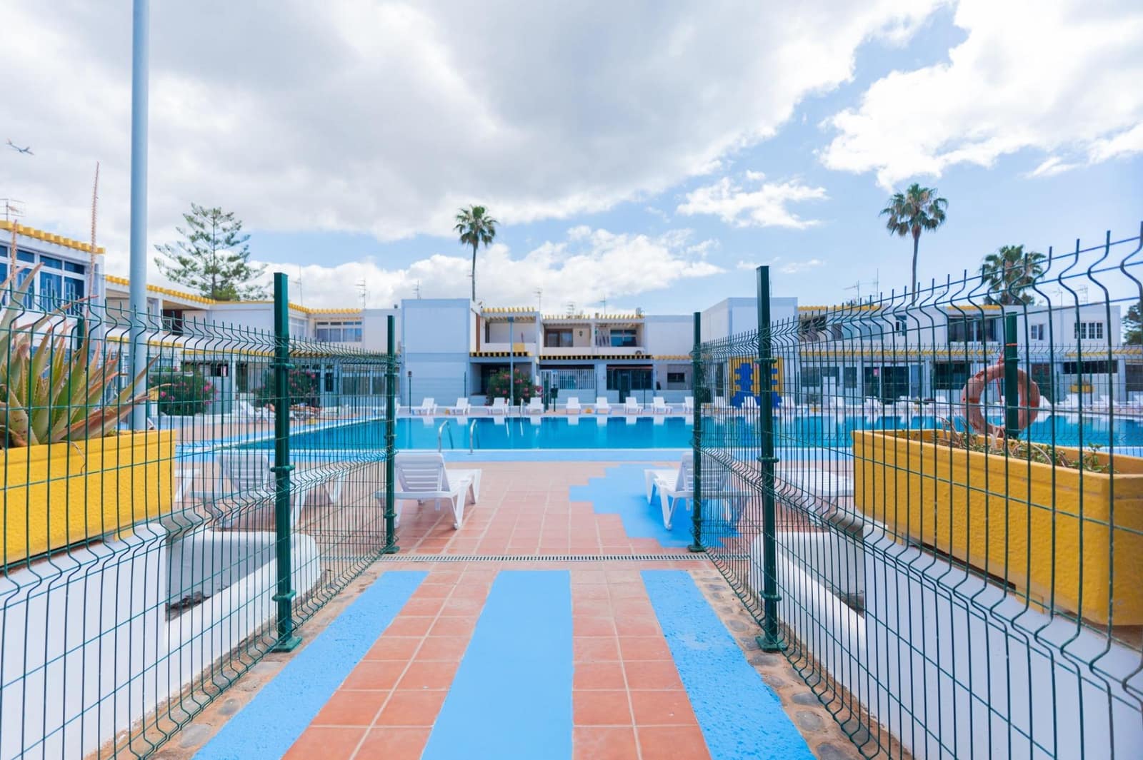 1 soverom Leilighet til salgs i Costa del Silencio med svømmebasseng - € 148 000 (Ref: 9892726)