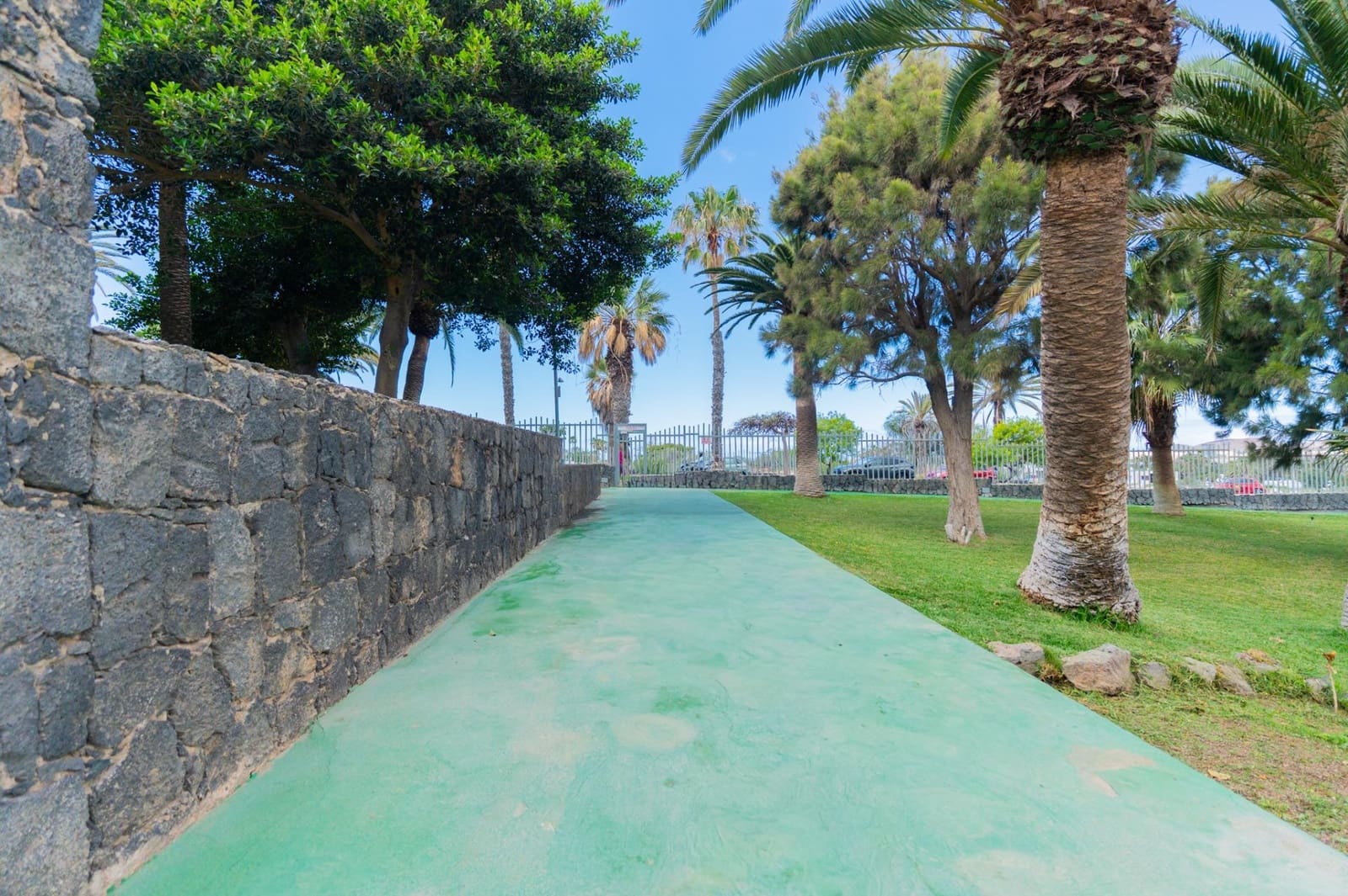 1 soverom Leilighet til salgs i Costa del Silencio med svømmebasseng - € 148 000 (Ref: 9892726)