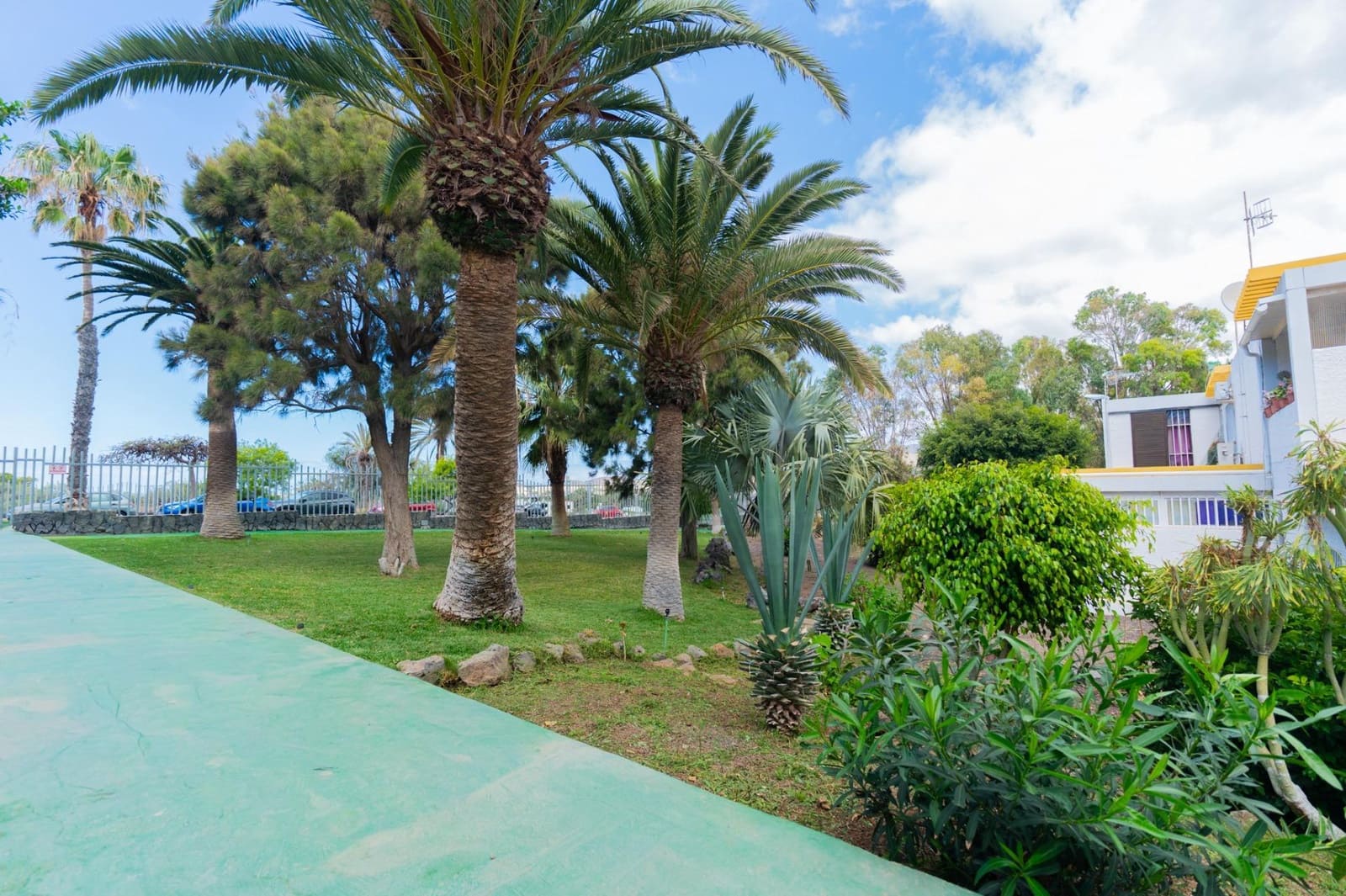 1 soverom Leilighet til salgs i Costa del Silencio med svømmebasseng - € 148 000 (Ref: 9892726)
