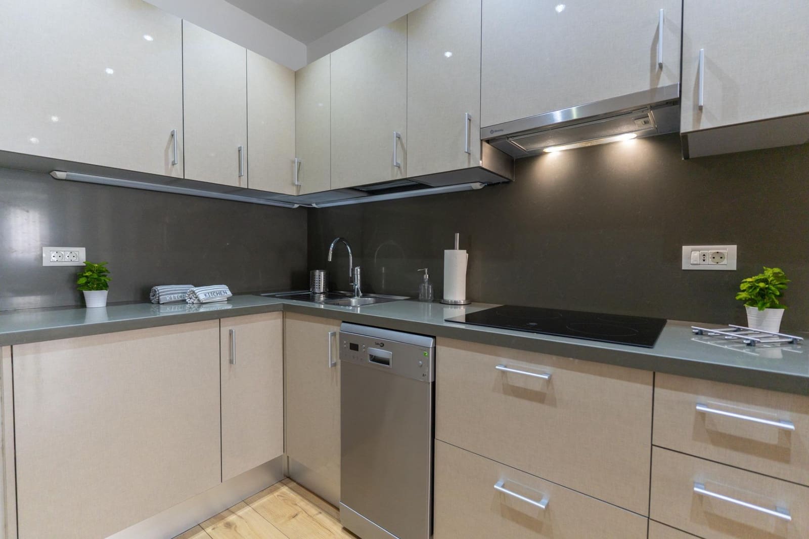 3 sypialnia Penthouse na sprzedaż w Icod de los Vinos z garażem - 210 000 € (Ref: 9892727)