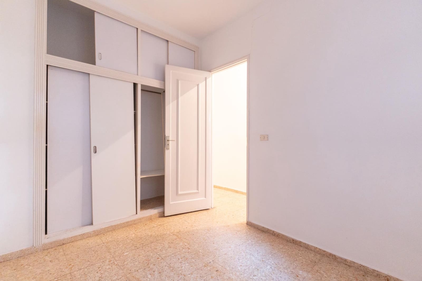 3 sypialnia Penthouse na sprzedaż w Icod de los Vinos z garażem - 210 000 € (Ref: 9892727)