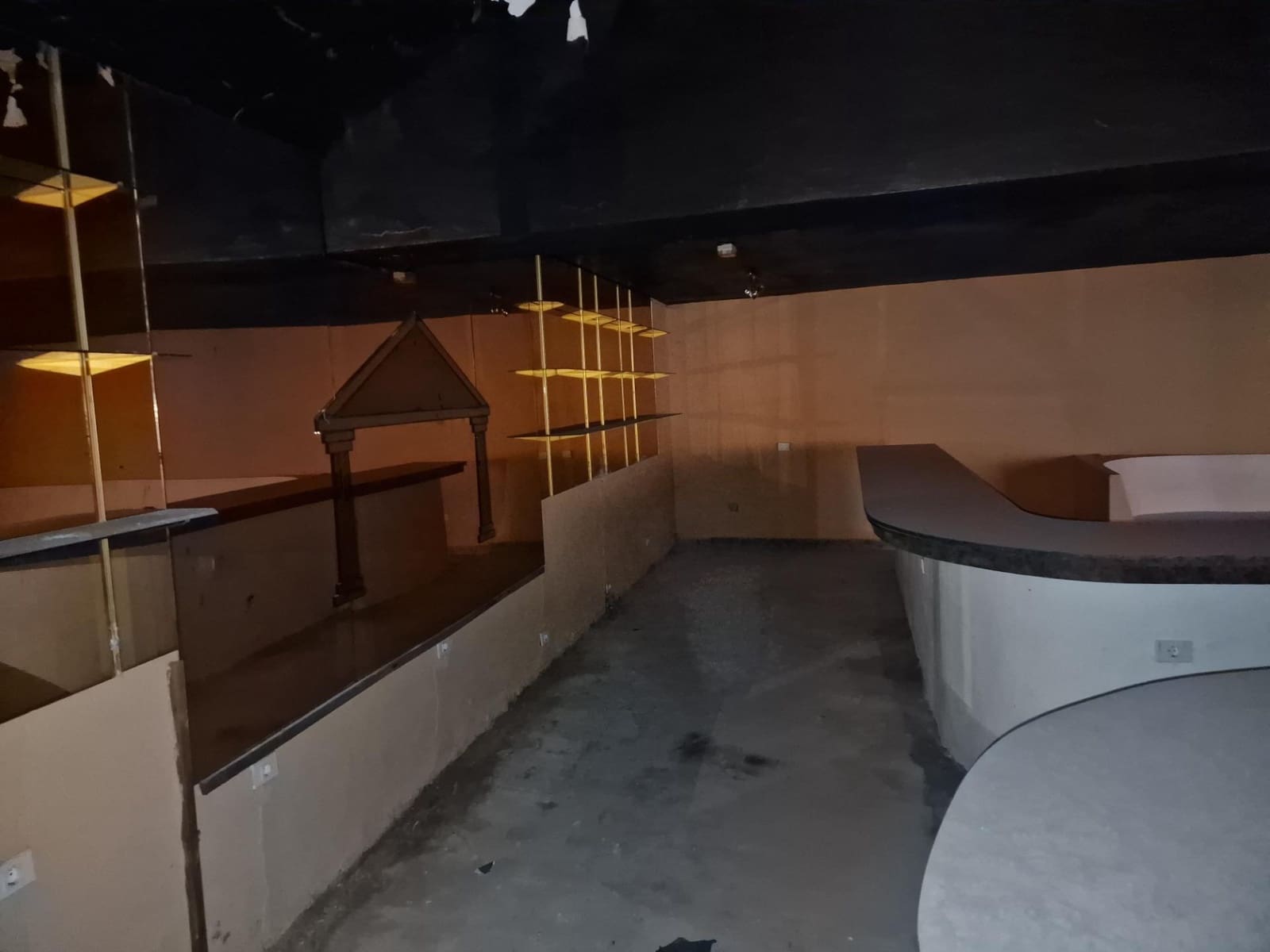 Commercial for sale in Alcala - € 178,500 (Ref: 9892730)