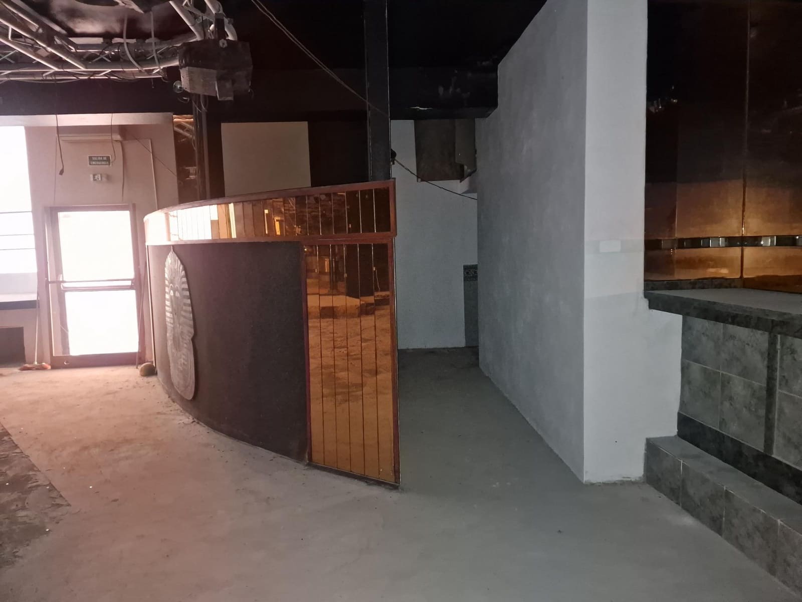 Commercial for sale in Alcala - € 178,500 (Ref: 9892730)
