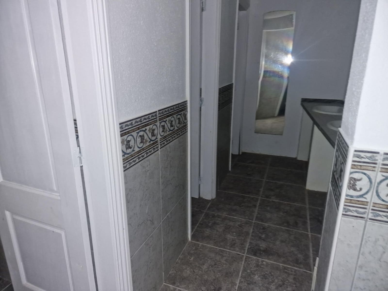 Commercial for sale in Alcala - € 178,500 (Ref: 9892730)