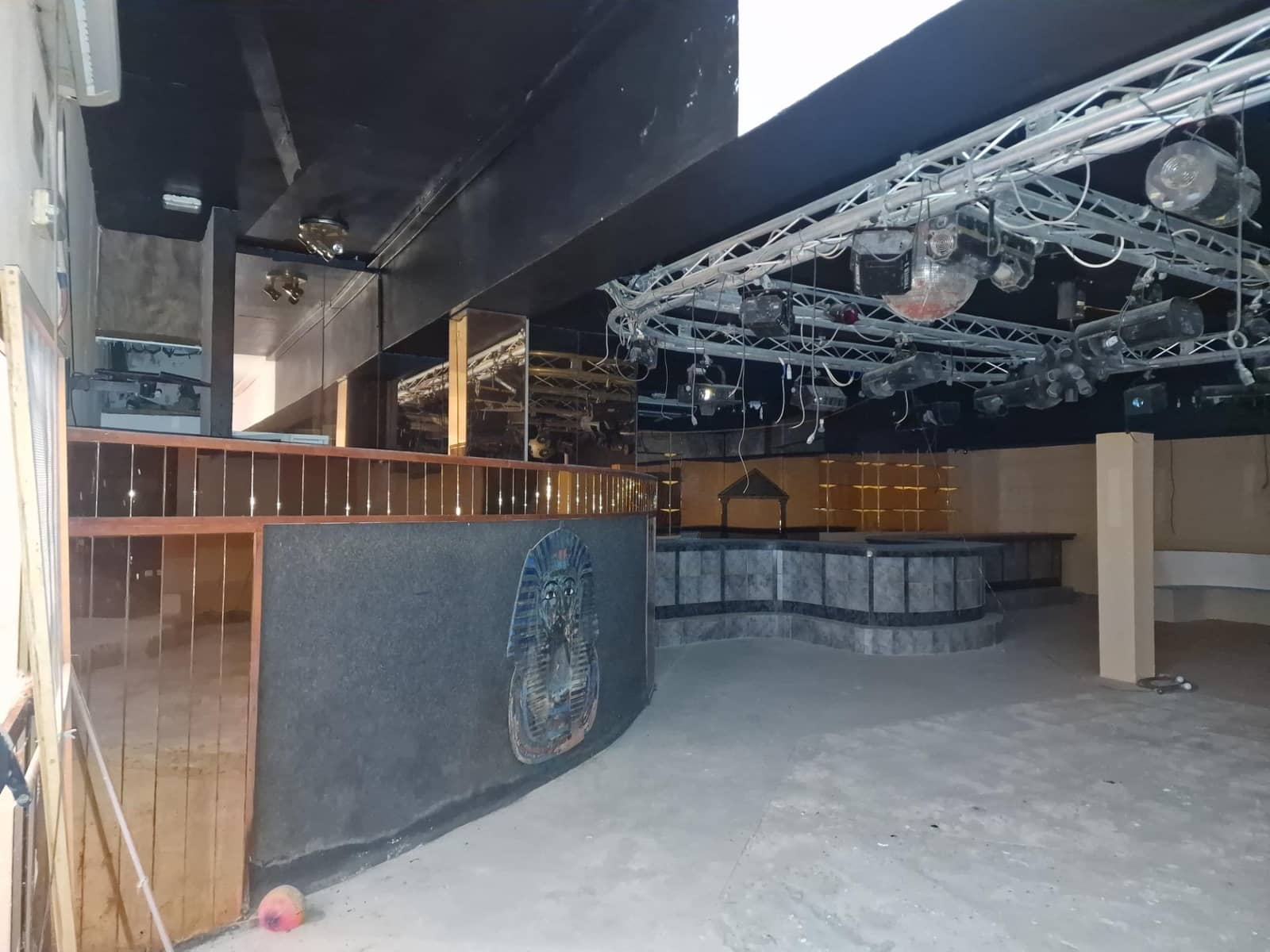 Commercial for sale in Alcala - € 178,500 (Ref: 9892730)