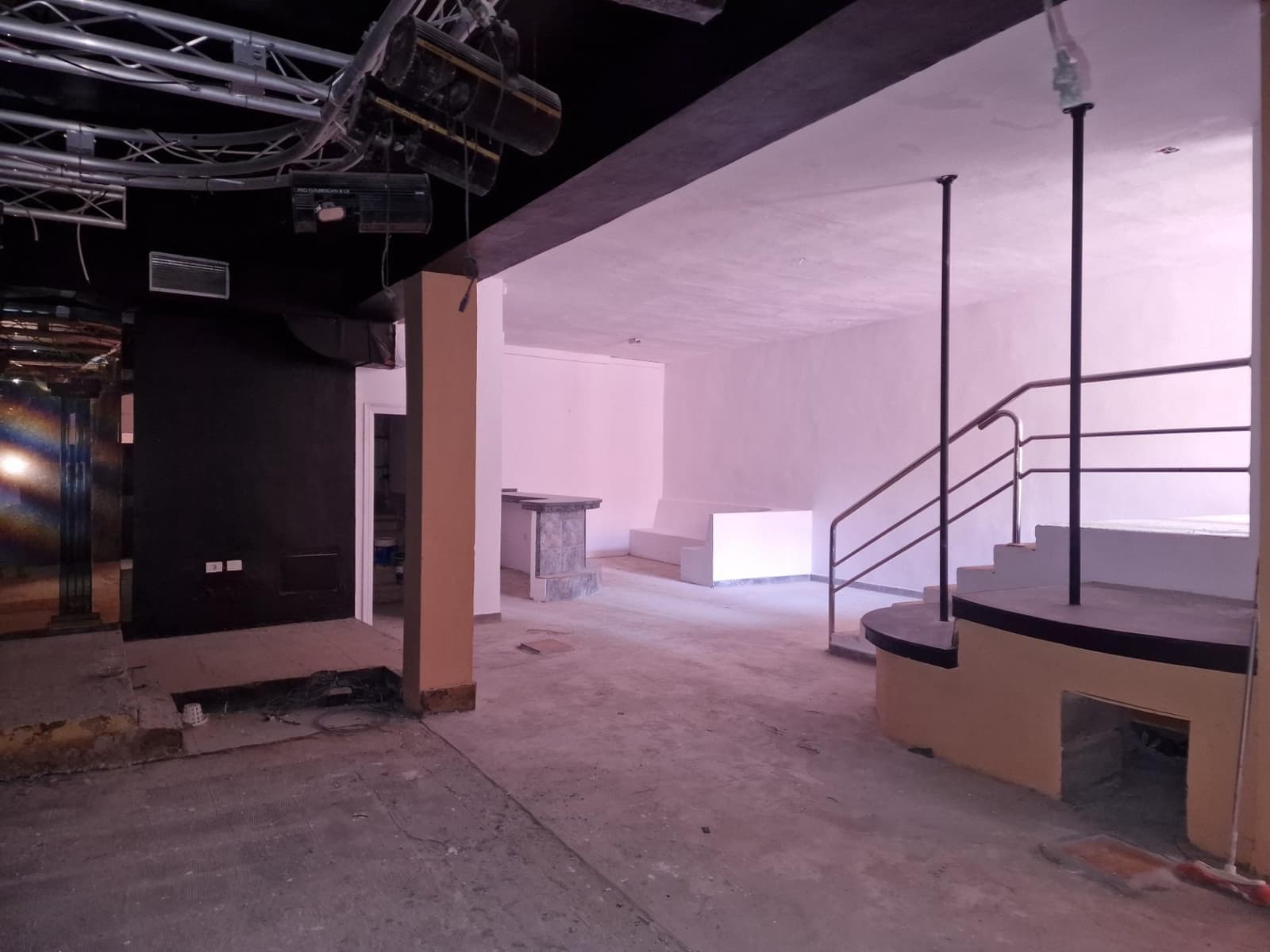 Commercial for sale in Alcala - € 178,500 (Ref: 9892730)