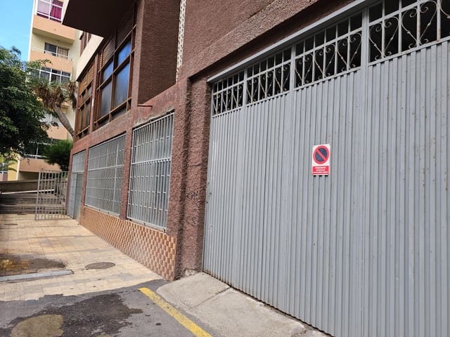 Azienda in vendita in Puerto de la Cruz con garage - 475.000 € (Rif: 9892732)