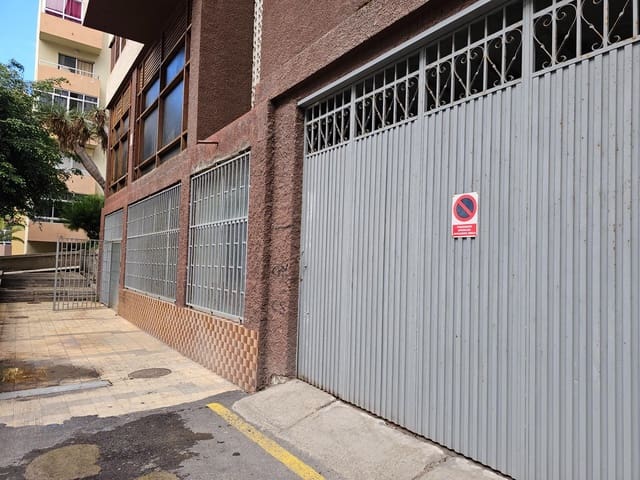 Azienda in vendita in Puerto de la Cruz con garage - 475.000 € (Rif: 9892732)
