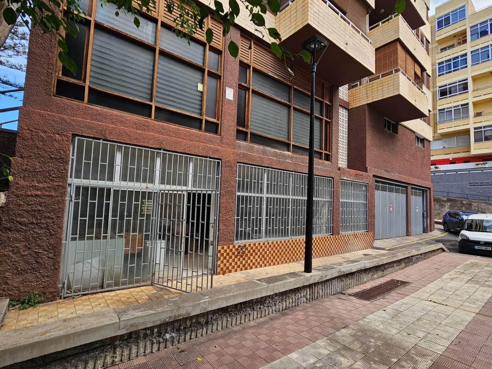 Business for sale in Puerto de la Cruz with garage - € 475,000 (Ref: 9892732)