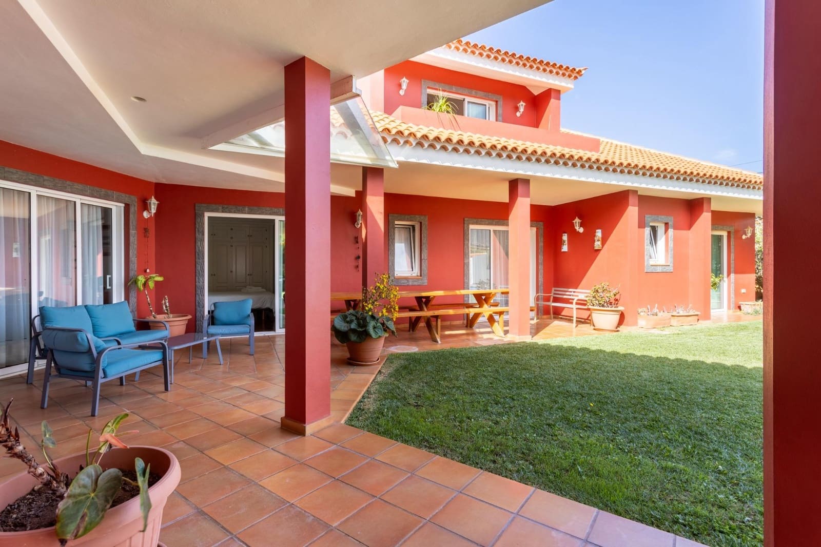 6 soverom Villa til salgs i Puerto de la Cruz med svømmebasseng garasje - € 1 380 000 (Ref: 9892735)