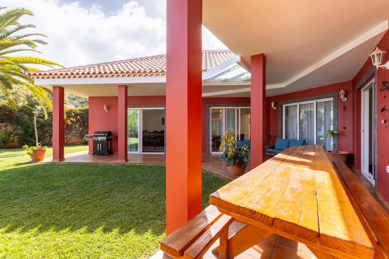 6 soverom Villa til salgs i Puerto de la Cruz med svømmebasseng garasje - € 1 380 000 (Ref: 9892735)