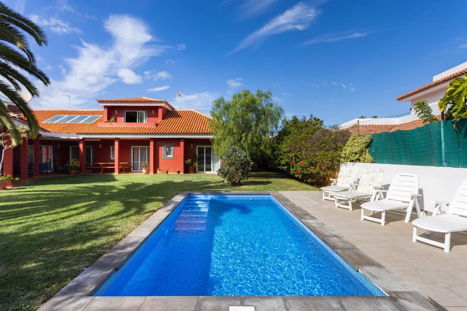 6 soverom Villa til salgs i Puerto de la Cruz med svømmebasseng garasje - € 1 380 000 (Ref: 9892735)