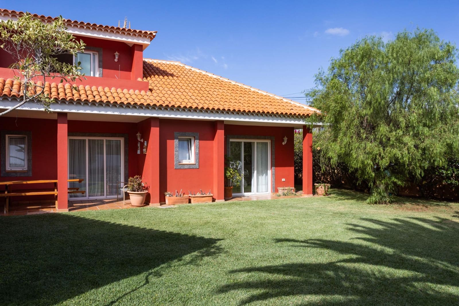 6 soverom Villa til salgs i Puerto de la Cruz med svømmebasseng garasje - € 1 380 000 (Ref: 9892735)