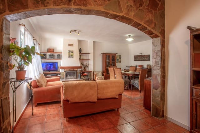 3 bedroom Semi-detached Villa for sale in El Sauzal - € 425,000 (Ref: 9892737)