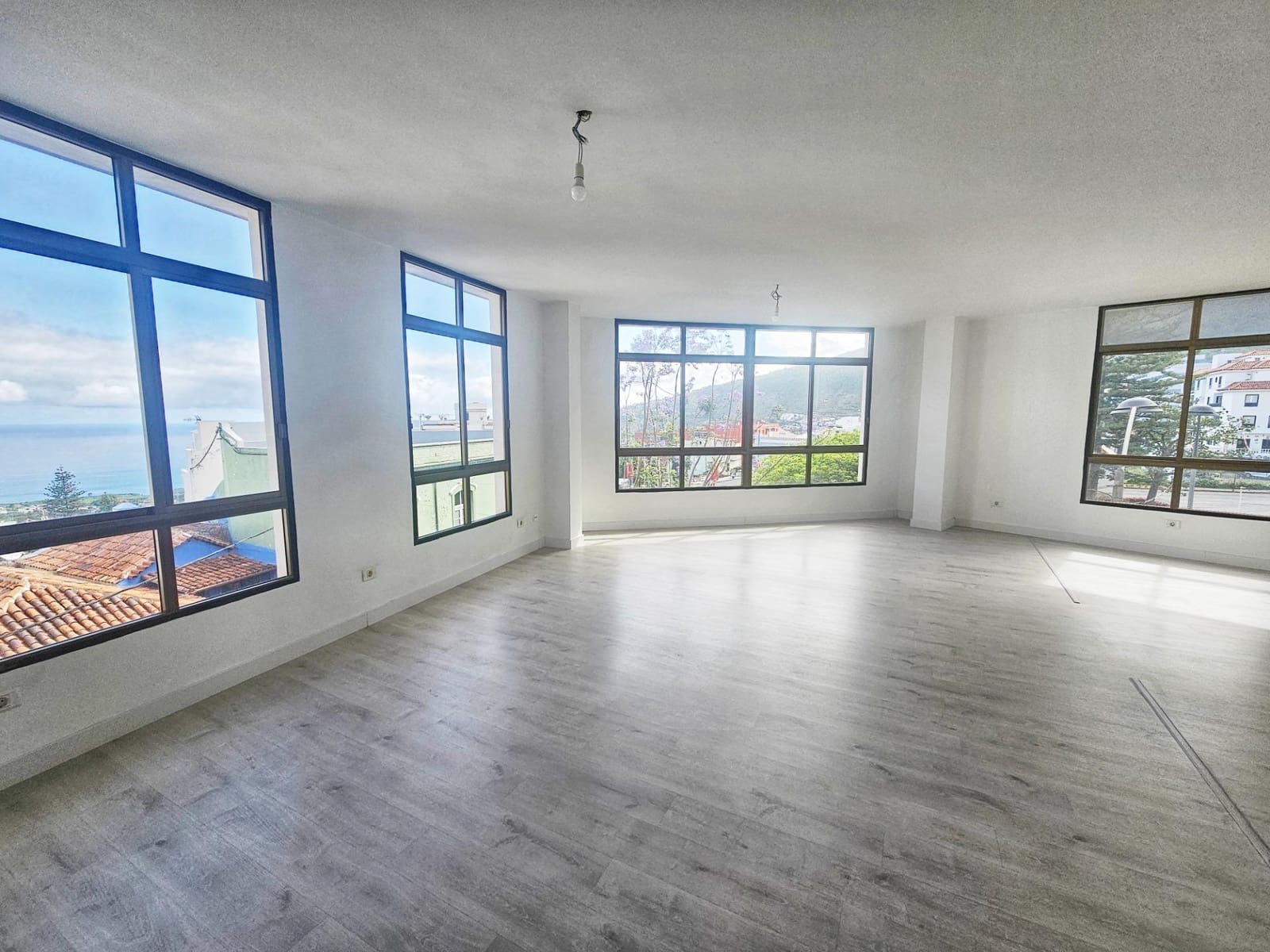 Ufficio da affittare in La Orotava - 600 € (Rif: 9892741)