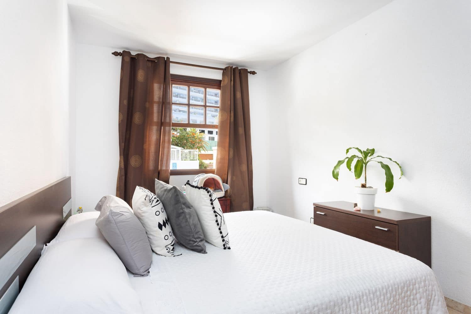 4 soveværelse Lejlighed til salg i Puerto de la Cruz - € 285.000 (Ref: 9892744)