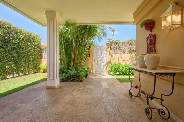 6 Zimmer Villa zu verkaufen in La Quinta, Santa Ursula mit Pool Garage - 1.800.000 € (Ref: 9954264)
