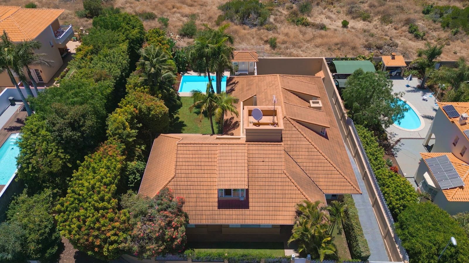 6 quarto Moradia para venda em La Quinta com piscina garagem - 1 800 000 € (Ref: 9954264)