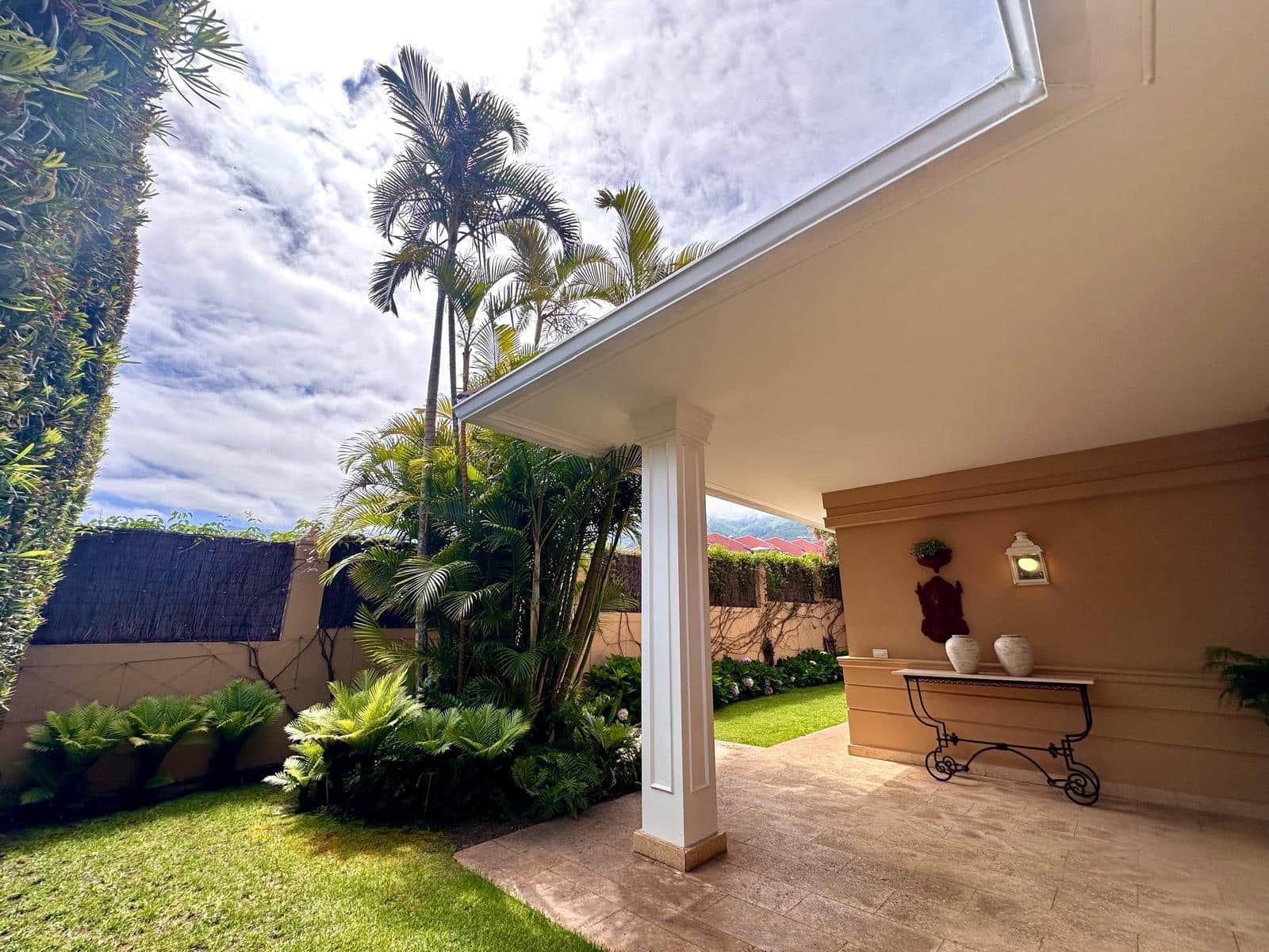 6 quarto Moradia para venda em La Quinta com piscina garagem - 1 800 000 € (Ref: 9954264)