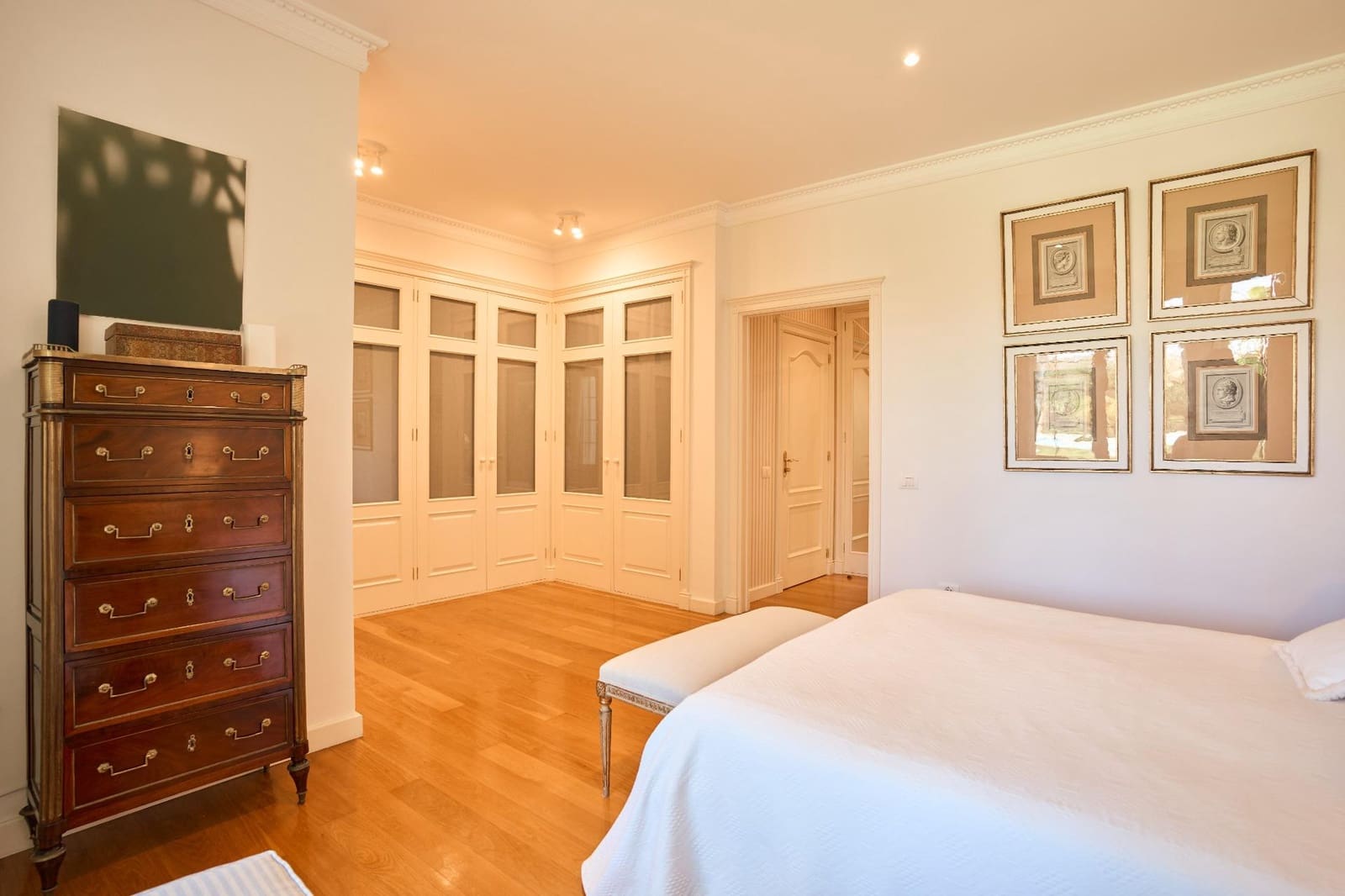 6 quarto Moradia para venda em La Quinta com piscina garagem - 1 800 000 € (Ref: 9954264)