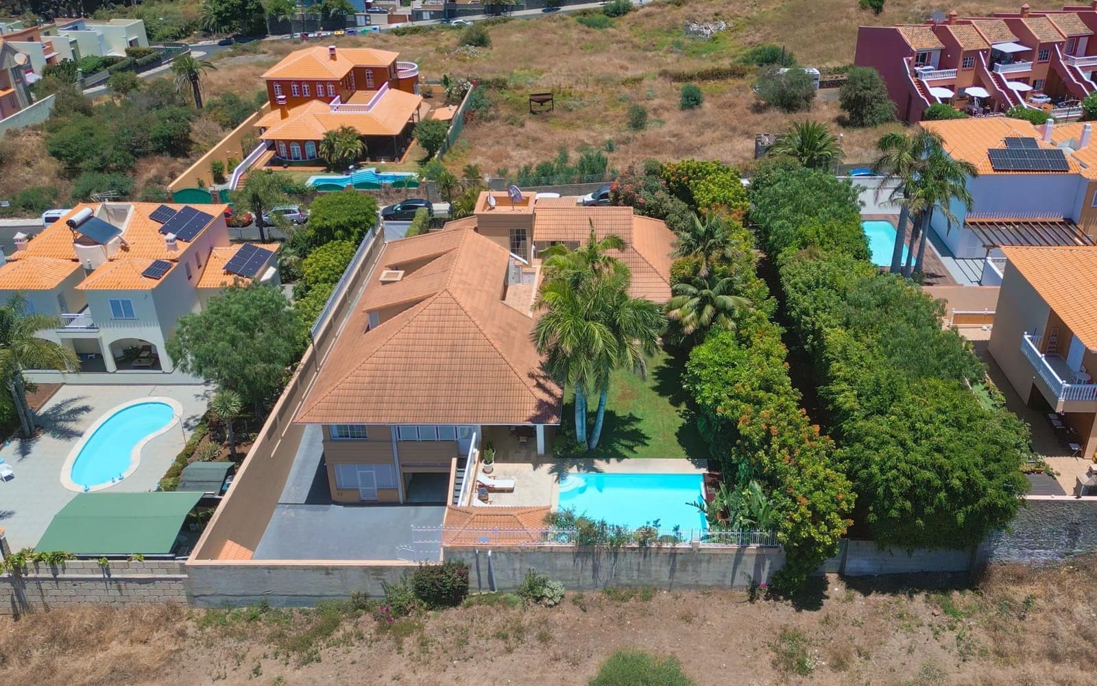 6 quarto Moradia para venda em La Quinta com piscina garagem - 1 800 000 € (Ref: 9954264)